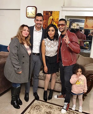 بالصور.. محمد رمضان يحتفل بخطوبة شقيقته بالصور.. محمد رمضان يحتفل بخطوبة شقيقته
