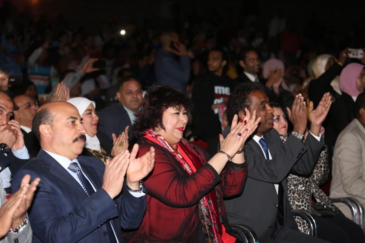 وزير الثقافة ومحافظ أسوان يشهدان الاحتفالية لافتتاح أسوان الدولى الثامن وزير الثقافة ومحافظ أسوان يشهدان الاحتفالية لافتتاح أسوان الدولى الثامن