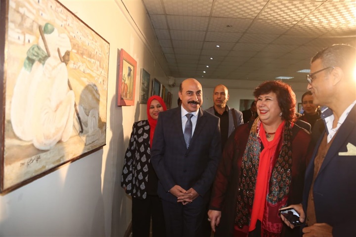 وزير الثقافة ومحافظ أسوان يشهدان الاحتفالية لافتتاح أسوان الدولى الثامن وزير الثقافة ومحافظ أسوان يشهدان الاحتفالية لافتتاح أسوان الدولى الثامن