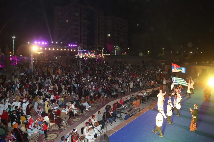 وزير الثقافة ومحافظ أسوان يشهدان الاحتفالية لافتتاح أسوان الدولى الثامن وزير الثقافة ومحافظ أسوان يشهدان الاحتفالية لافتتاح أسوان الدولى الثامن