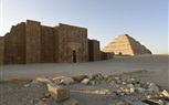 ننشر استعدادات وزارة السياحة والآثار للافتتاح الوشيك لمشروع ترميم هرم زوسر المدرج 
