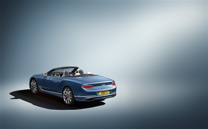 Bentley Continental GT Mulliner Convertible الجديدة تحدّد معايير الفخامة للسيارات المكشوفة Bentley Continental GT Mulliner Convertible الجديدة تحدّد معايير الفخامة للسيارات المكشوفة
