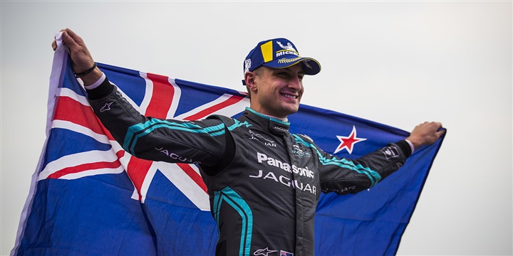 ميتش إيفانز سائق جاجوار يفوز بسباق جائزة المكسيك - الجول الرابعة من موسم 2019/2020 في بطولة الفورمولا إي