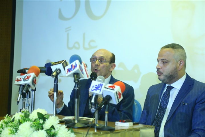 بالصور.. تكريم صبحي من قصر السينما برئاسة تامر عبدالمنعم بالصور.. تكريم صبحي من قصر السينما برئاسة تامر عبدالمنعم