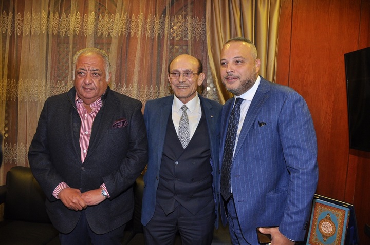 بالصور.. تكريم صبحي من قصر السينما برئاسة تامر عبدالمنعم بالصور.. تكريم صبحي من قصر السينما برئاسة تامر عبدالمنعم