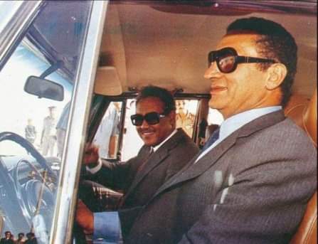 بالصور.. لقطات نادرة لمراحل مختلفة من حياة الرئيس الأسبق حسني مبارك