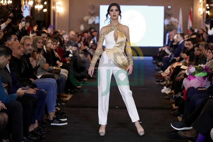بالصور.. عرض أزياء لمشاريع تخرج طلاب قسم التصميم في AUST بالتعاون مع جامعة بوليتكنيكو بالصور.. عرض أزياء لمشاريع تخرج طلاب قسم التصميم في AUST بالتعاون مع جامعة بوليتكنيكو