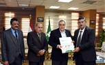 محافظ الشرقية يُكرم فريق عمل الدورة التدريبية الأولى لتنمية مهارات العاملين في التعامل مع ذوي الهمم ومستخدمي لغة الإشارة