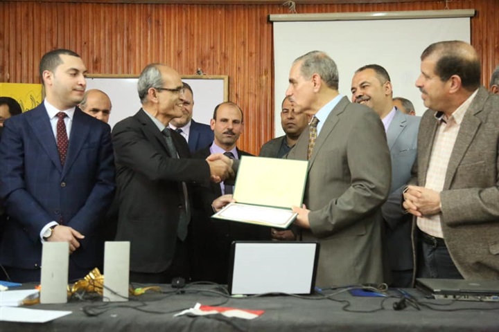 بالصور.. محافظ كفر الشيخ يكرم موجهي العلوم لجهودهم المتميزة في مجموعات التقوية