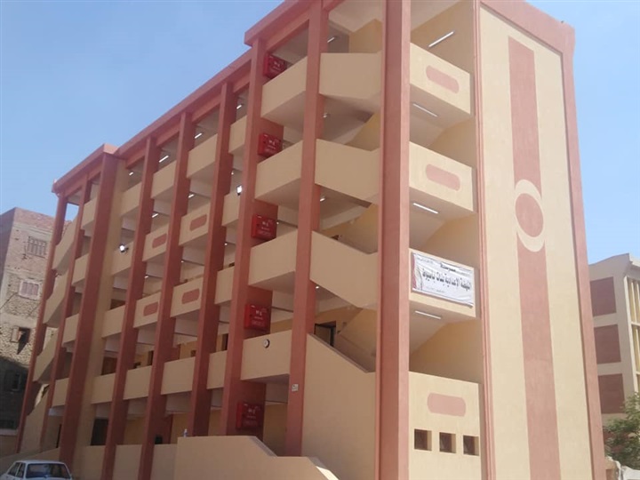 محافظ أسيوط: استلام جناحي توسعة بمدرستين بحي غرب وأبنوب بطاقة 34 فصل دراسي