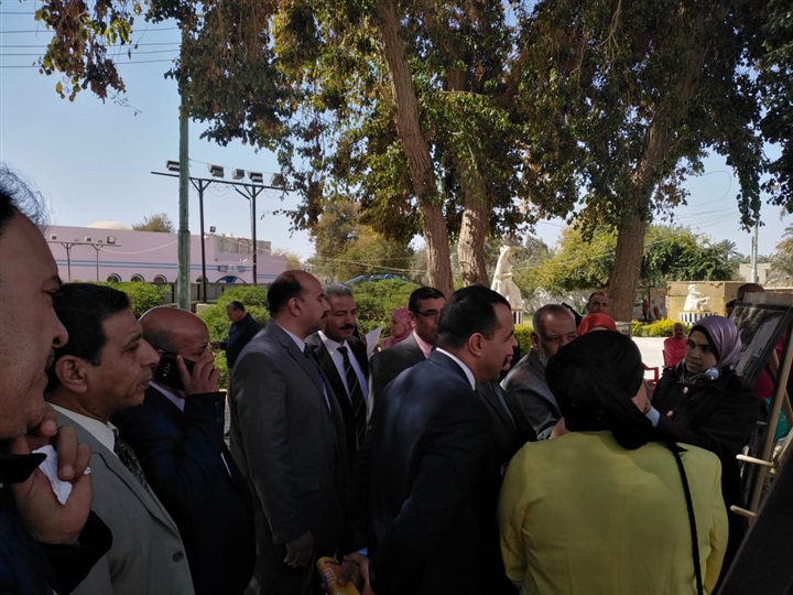 حرف تراثية ومائدة مستديرة ودراسات بحثية في المؤتمر العلمي الثامن لثقافة القرية