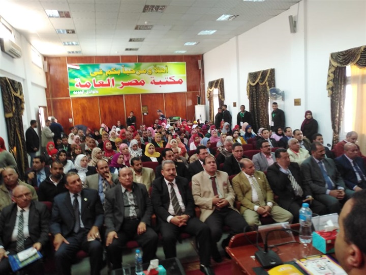 حرف تراثية ومائدة مستديرة ودراسات بحثية في المؤتمر العلمي الثامن لثقافة القرية