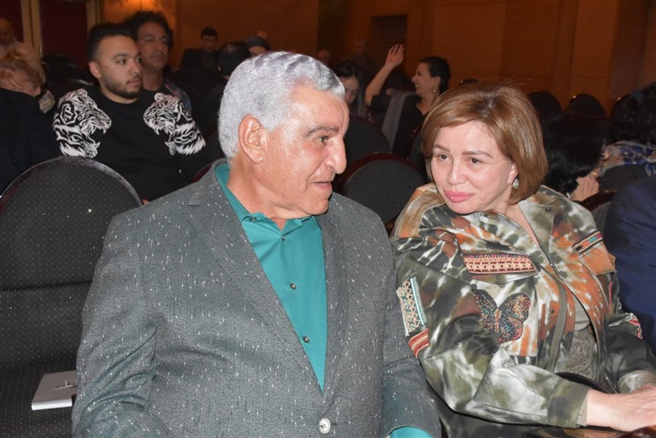بالصور.. فاروق حسني و زاهي حواس ونجوم الفن يحتفلون بعرض رقصة لا تنسى بالصور.. فاروق حسني و زاهي حواس ونجوم الفن يحتفلون بعرض رقصة لا تنسى