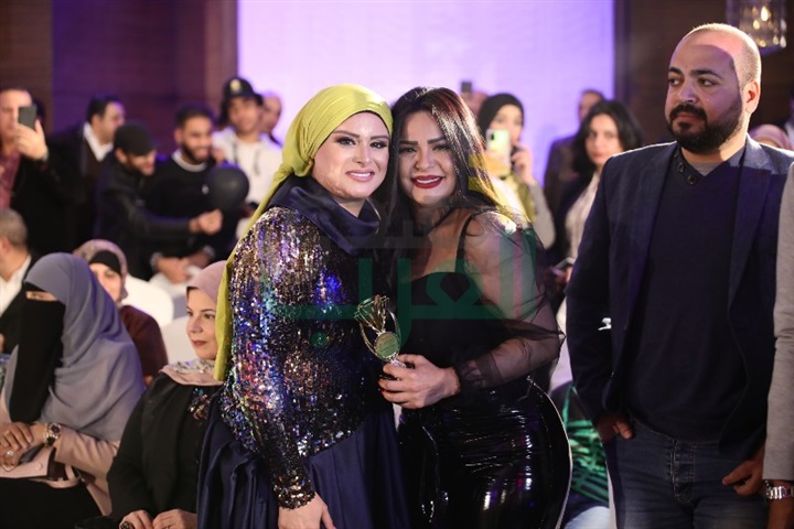 بالصور .. تكريم نجوم الفن بمهرجان أخر موضة 2020 بالصور .. تكريم نجوم الفن بمهرجان أخر موضة 2020