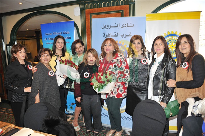 بالصور.. أندية الأنرويل تكرم منى رجب وماريان عازر بالصور.. أندية الأنرويل تكرم منى رجب وماريان عازر