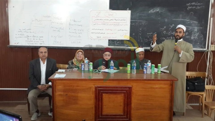 بالصور.. "فتاة واعية في مجتمع متحضر".. ندوة بتربية الزقازيق