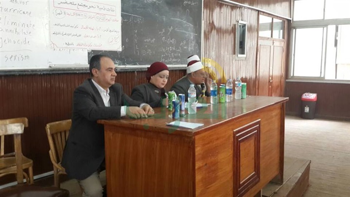 بالصور.. "فتاة واعية في مجتمع متحضر".. ندوة بتربية الزقازيق