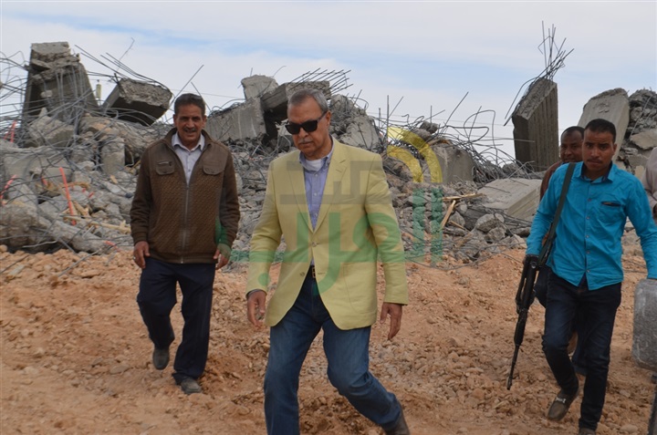 بالصور.. محافظ قنا ومدير الأمن يقودان حملة مكبرة لإزالة التعديات على الأراضي الزراعية