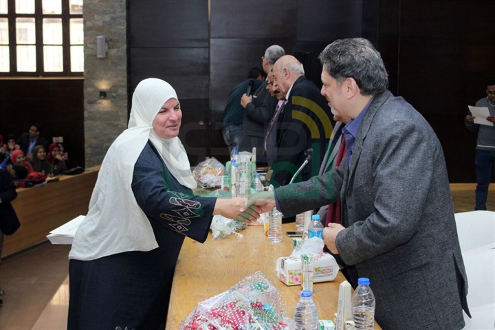 بالصور.. القعيد وراضي وبسيوني يشاركون في تكريم الأمهات بندوة "قراءة فى حرب أكتوبر" بالصور.. القعيد وراضي وبسيوني يشاركون في تكريم الأمهات بندوة "قراءة فى حرب أكتوبر"