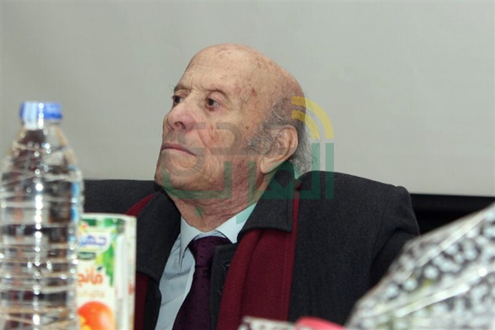 بالصور.. القعيد وراضي وبسيوني يشاركون في تكريم الأمهات بندوة "قراءة فى حرب أكتوبر" بالصور.. القعيد وراضي وبسيوني يشاركون في تكريم الأمهات بندوة "قراءة فى حرب أكتوبر"