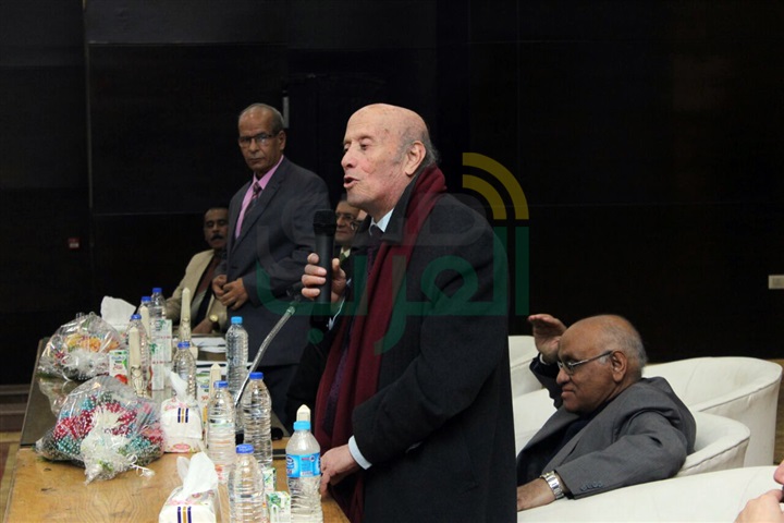 بالصور.. القعيد وراضي وبسيوني يشاركون في تكريم الأمهات بندوة "قراءة فى حرب أكتوبر" بالصور.. القعيد وراضي وبسيوني يشاركون في تكريم الأمهات بندوة "قراءة فى حرب أكتوبر"