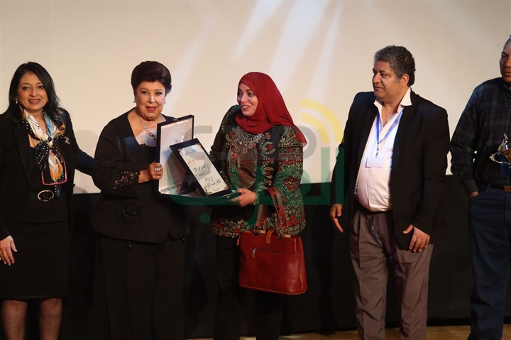 بالصور.. تكريم "الجداوي" وأمهات الأقصر بمهرجان "السينما الأفريقية" احتفالا بعيدهم بالصور.. تكريم "الجداوي" وأمهات الأقصر بمهرجان "السينما الأفريقية" احتفالا بعيدهم