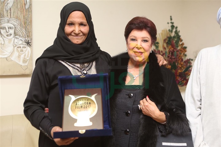 بالصور.. تكريم "الجداوي" وأمهات الأقصر بمهرجان "السينما الأفريقية" احتفالا بعيدهم بالصور.. تكريم "الجداوي" وأمهات الأقصر بمهرجان "السينما الأفريقية" احتفالا بعيدهم