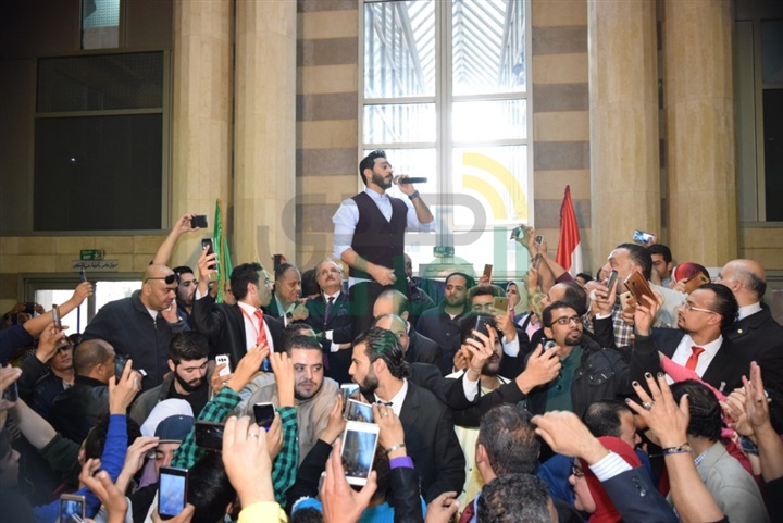 شاهد بالصور.. تامر حسني بمستشفى قصر العيني شاهد بالصور.. تامر حسني بمستشفى قصر العيني