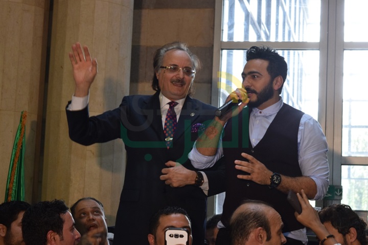 شاهد بالصور.. تامر حسني بمستشفى قصر العيني شاهد بالصور.. تامر حسني بمستشفى قصر العيني