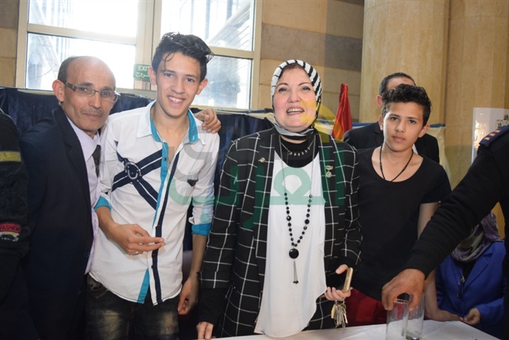 شاهد بالصور.. تامر حسني بمستشفى قصر العيني شاهد بالصور.. تامر حسني بمستشفى قصر العيني