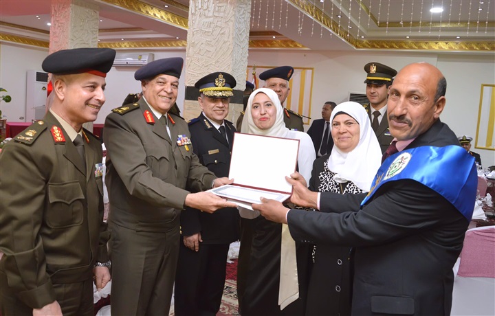 بمناسبة عيد الأم.. القوات المسلحة تنظم احتفالية لتكريم الأسرة المصرية