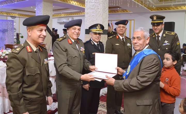 بمناسبة عيد الأم.. القوات المسلحة تنظم احتفالية لتكريم الأسرة المصرية