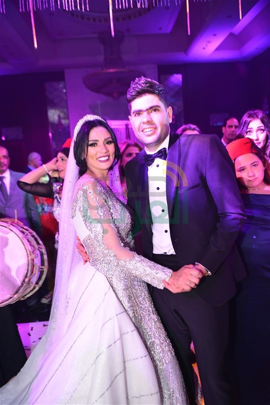 بالصور.. زفاف محمد البوغة وأمل عبد الحميد بحضور نجوم الفن بالصور.. زفاف محمد البوغة وأمل عبد الحميد بحضور نجوم الفن