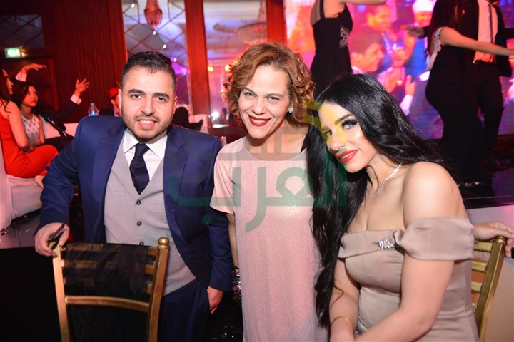 بالصور.. زفاف محمد البوغة وأمل عبد الحميد بحضور نجوم الفن بالصور.. زفاف محمد البوغة وأمل عبد الحميد بحضور نجوم الفن