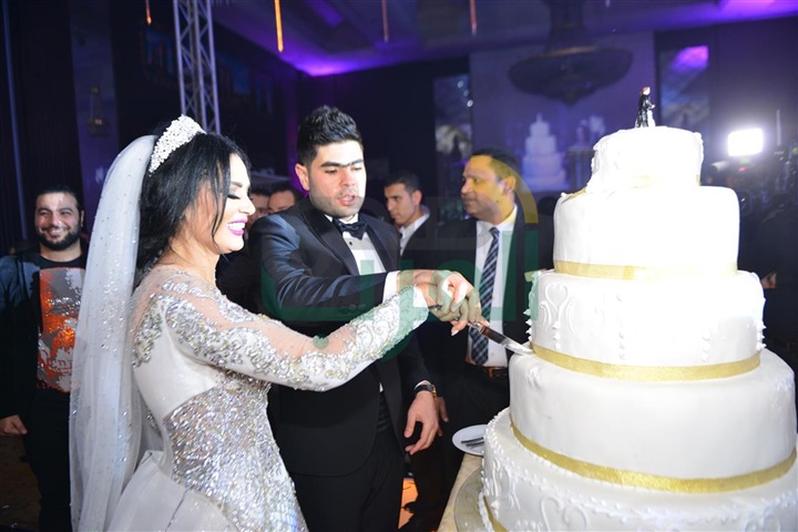 بالصور.. زفاف محمد البوغة وأمل عبد الحميد بحضور نجوم الفن بالصور.. زفاف محمد البوغة وأمل عبد الحميد بحضور نجوم الفن