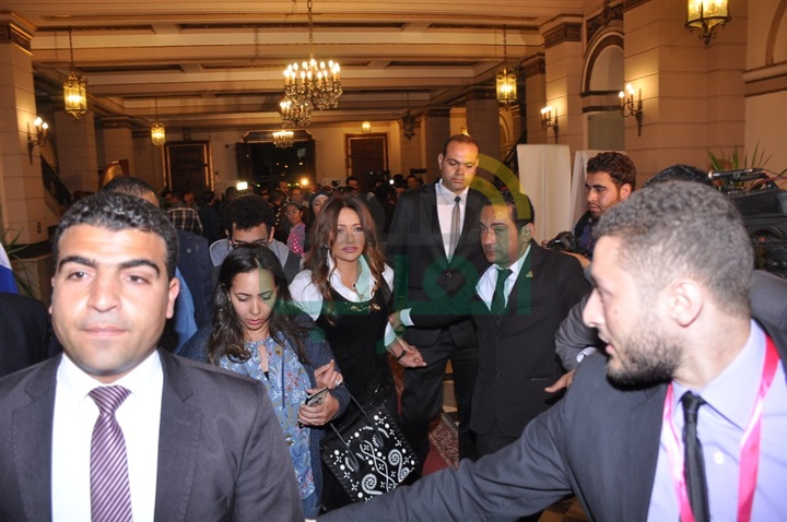 بالصور .. بدأ توافد ضيوف ونجوم الفن إلى حفل الملتقى الدولى لفننون ذوى القدرات الخاصه بالصور .. بدأ توافد ضيوف ونجوم الفن إلى حفل الملتقى الدولى لفننون ذوى القدرات الخاصه