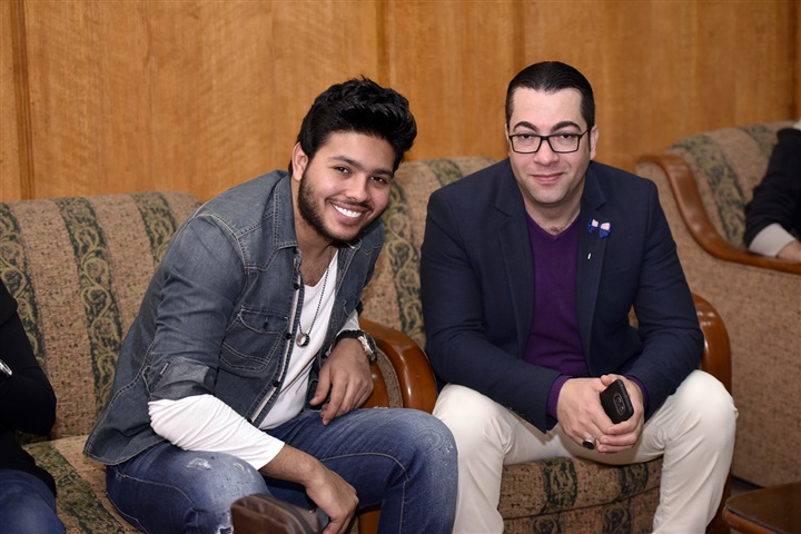 بالصور .. رامي جمال يغني أمام زوجته لأول مرة بحفل الصالة المغطاة بالصور .. رامي جمال يغني أمام زوجته لأول مرة بحفل الصالة المغطاة