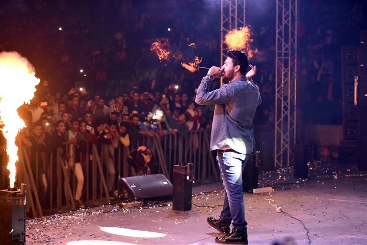 بالصور .. رامي جمال يغني أمام زوجته لأول مرة بحفل الصالة المغطاة بالصور .. رامي جمال يغني أمام زوجته لأول مرة بحفل الصالة المغطاة