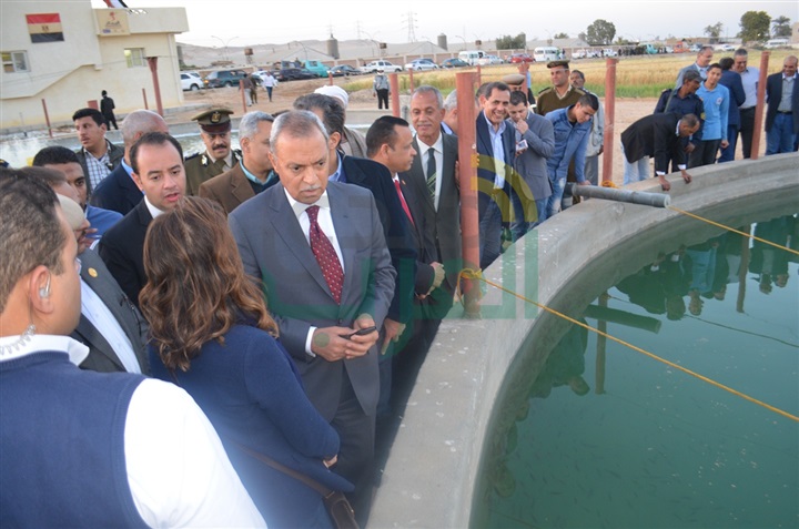 بالصور.. وزيرا النقل والاستثمار يتفقدان عددًا من المشروعات بقنا