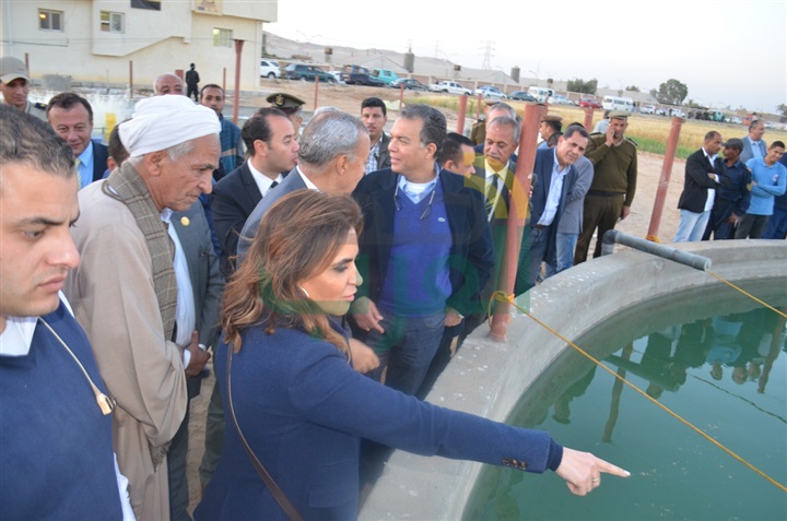 بالصور.. وزيرا النقل والاستثمار يتفقدان عددًا من المشروعات بقنا