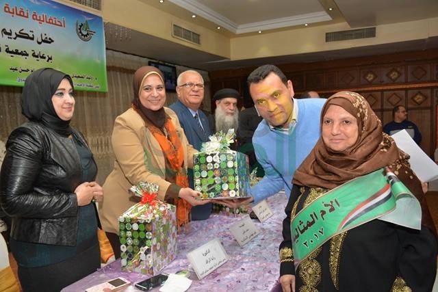 "مهندسي الإسكندرية" تشارك فى احتفالية الأم المثالية بنقابة البحيرة