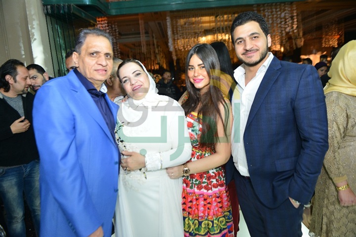 بالصور.. نجوم الفن يحتفلون بزفاف "مصطفى السبكي" و"ياسمين حسين" بالصور.. نجوم الفن يحتفلون بزفاف "مصطفى السبكي" و"ياسمين حسين"