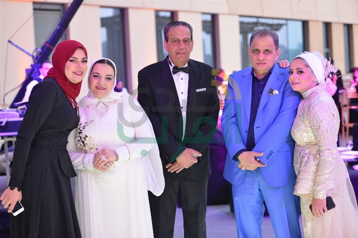 بالصور.. نجوم الفن يحتفلون بزفاف "مصطفى السبكي" و"ياسمين حسين" بالصور.. نجوم الفن يحتفلون بزفاف "مصطفى السبكي" و"ياسمين حسين"