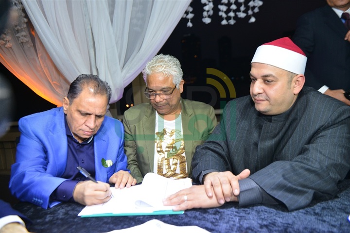 بالصور.. نجوم الفن يحتفلون بزفاف "مصطفى السبكي" و"ياسمين حسين" بالصور.. نجوم الفن يحتفلون بزفاف "مصطفى السبكي" و"ياسمين حسين"