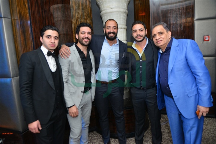 بالصور.. نجوم الفن يحتفلون بزفاف "مصطفى السبكي" و"ياسمين حسين" بالصور.. نجوم الفن يحتفلون بزفاف "مصطفى السبكي" و"ياسمين حسين"