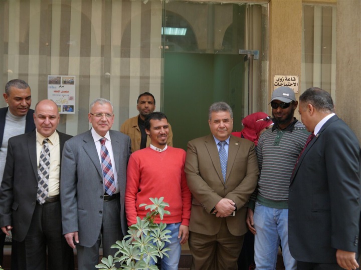 رئيس جامعة بنها يفتتح مركز لذوى الاحتياجات الخاصة