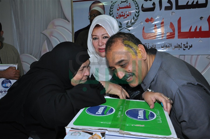 بالصور .. زين السادات يكرم عفاف شعيب والأمهات المثاليات فى حفل خيرى كبير بالمنوفية بالصور .. زين السادات يكرم عفاف شعيب والأمهات المثاليات فى حفل خيرى كبير بالمنوفية