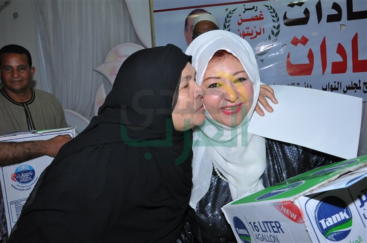 بالصور .. زين السادات يكرم عفاف شعيب والأمهات المثاليات فى حفل خيرى كبير بالمنوفية بالصور .. زين السادات يكرم عفاف شعيب والأمهات المثاليات فى حفل خيرى كبير بالمنوفية