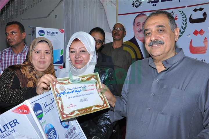 بالصور .. زين السادات يكرم عفاف شعيب والأمهات المثاليات فى حفل خيرى كبير بالمنوفية بالصور .. زين السادات يكرم عفاف شعيب والأمهات المثاليات فى حفل خيرى كبير بالمنوفية