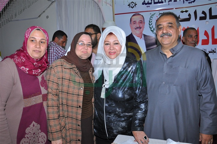 بالصور .. زين السادات يكرم عفاف شعيب والأمهات المثاليات فى حفل خيرى كبير بالمنوفية بالصور .. زين السادات يكرم عفاف شعيب والأمهات المثاليات فى حفل خيرى كبير بالمنوفية